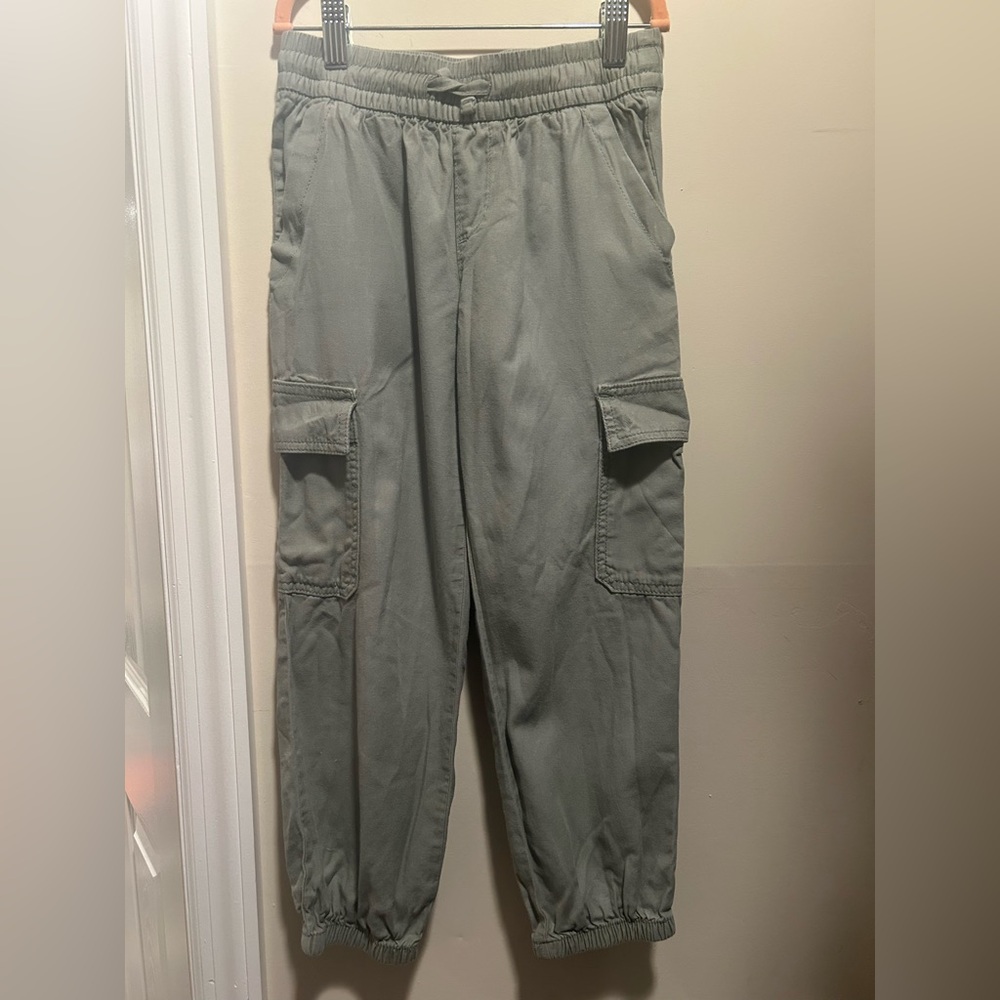 Girl's GAP Kids Size 8 Khaki Green Cargo Jogger Pants w/Drawstring Waist